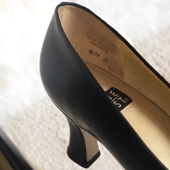 Nine West Dalton Heels - Picture 6 of 7